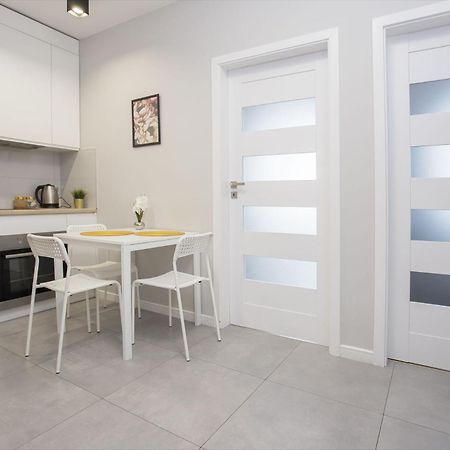 Urban Jungle - Silver Apartment เบียวิสตอก ภายนอก รูปภาพ
